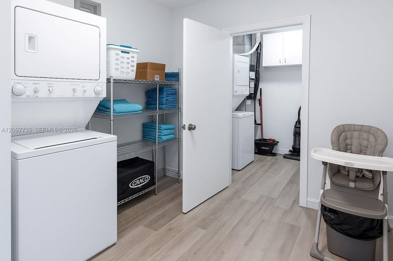 236-238 NE 1st St , Dania Beach, FL 33004 Photo