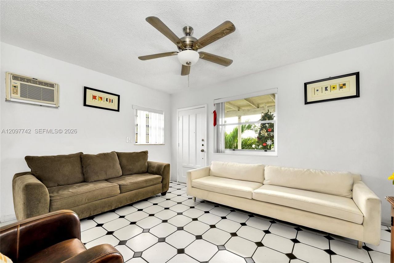 531 NW 35th Ave , Unit 2, Miami, FL 33125 Photo