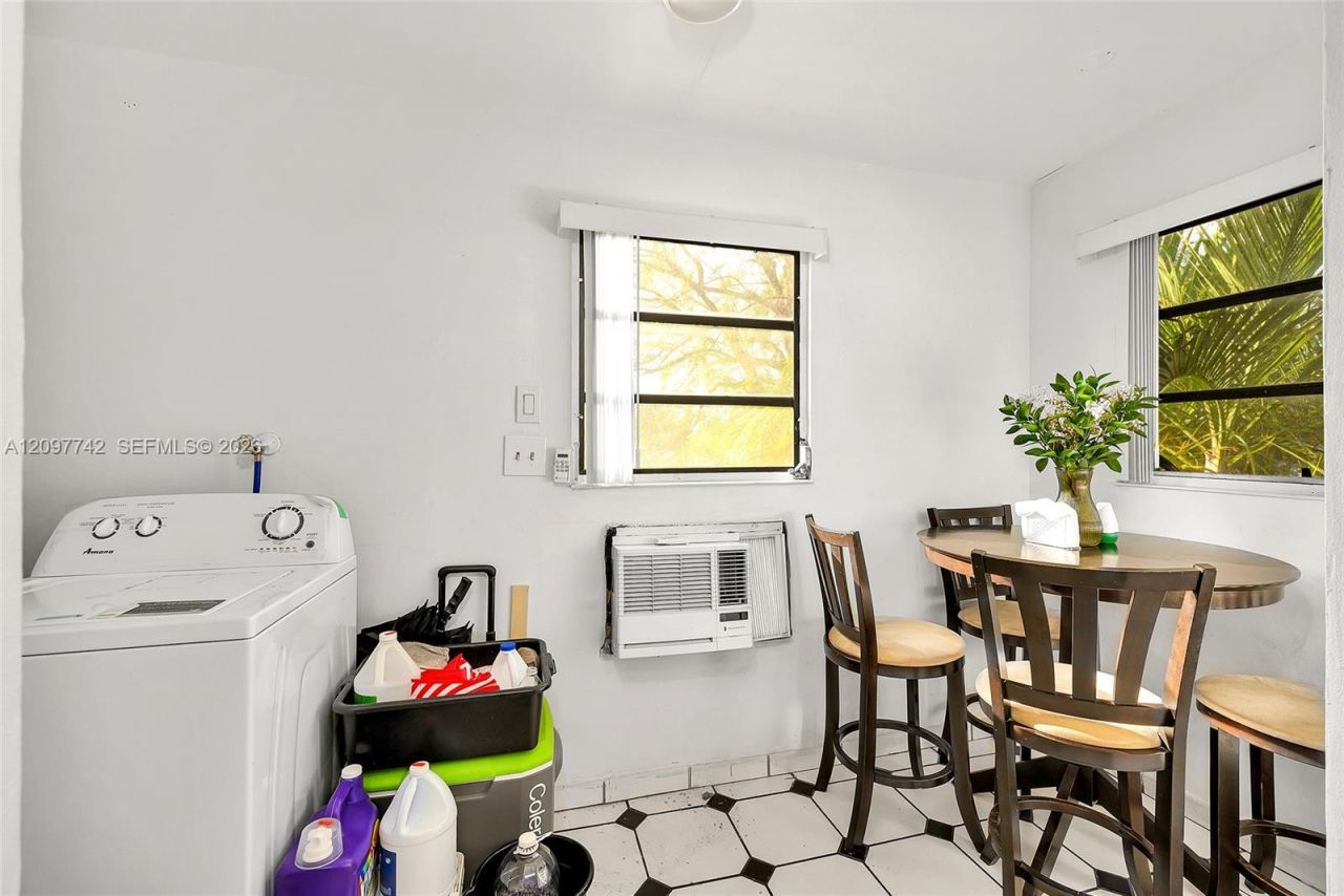 531 NW 35th Ave , Unit 2, Miami, FL 33125 Photo