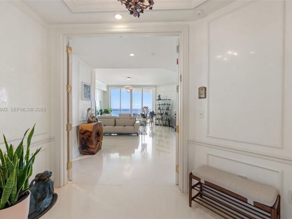16051 Collins Ave, Unit 2901, Sunny Isles Beach, FL 33160