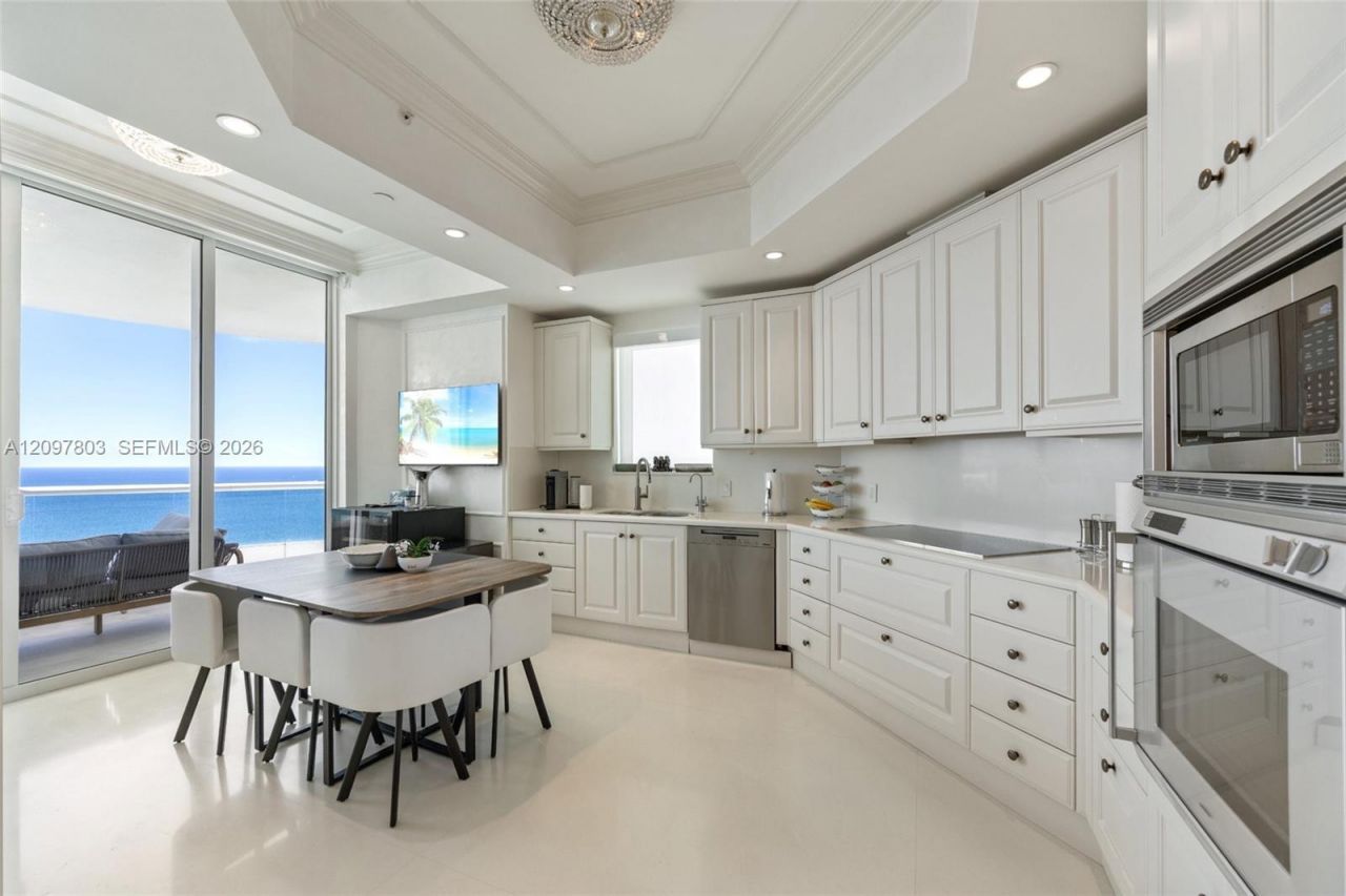 16051 Collins Ave, Unit 2901, Sunny Isles Beach, FL 33160 Photo