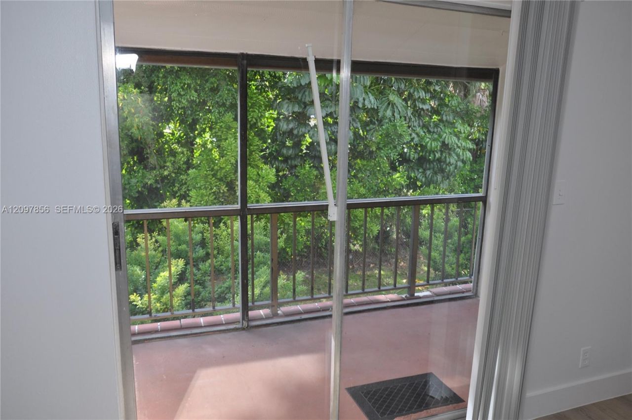 3200 Coral Springs Dr , Unit 211, Coral Springs, FL 33065 Photo