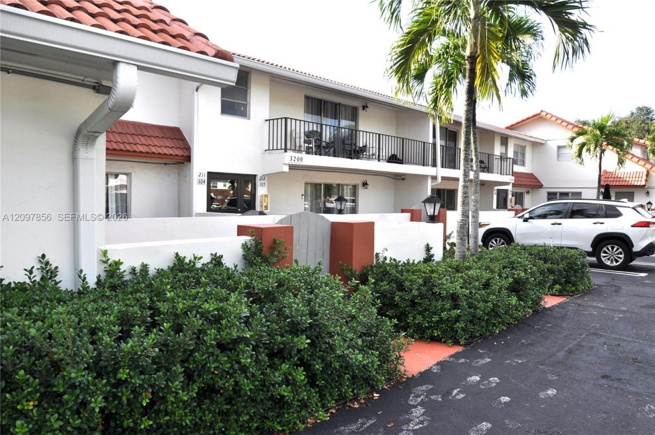 3200 Coral Springs Dr , Unit 211, Coral Springs, FL 33065 Photo