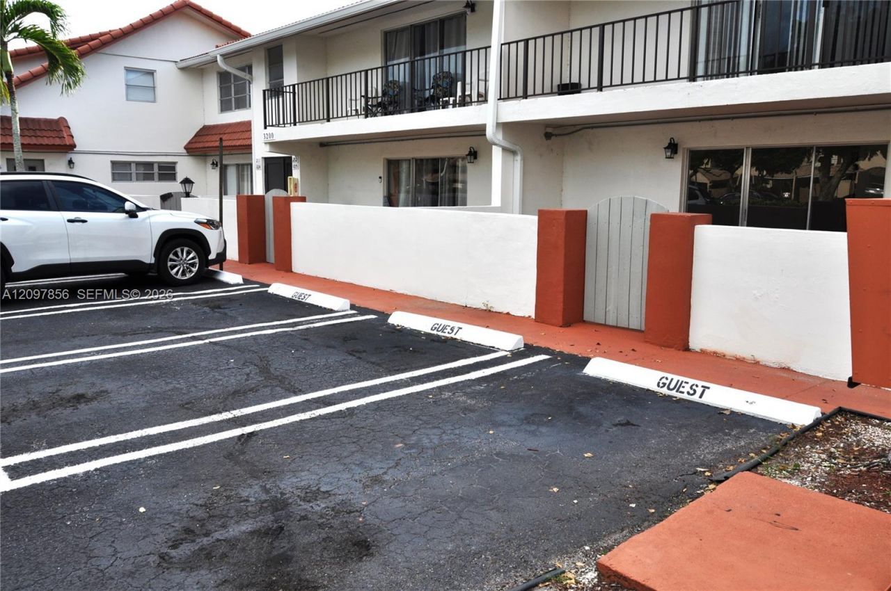 3200 Coral Springs Dr , Unit 211, Coral Springs, FL 33065 Photo