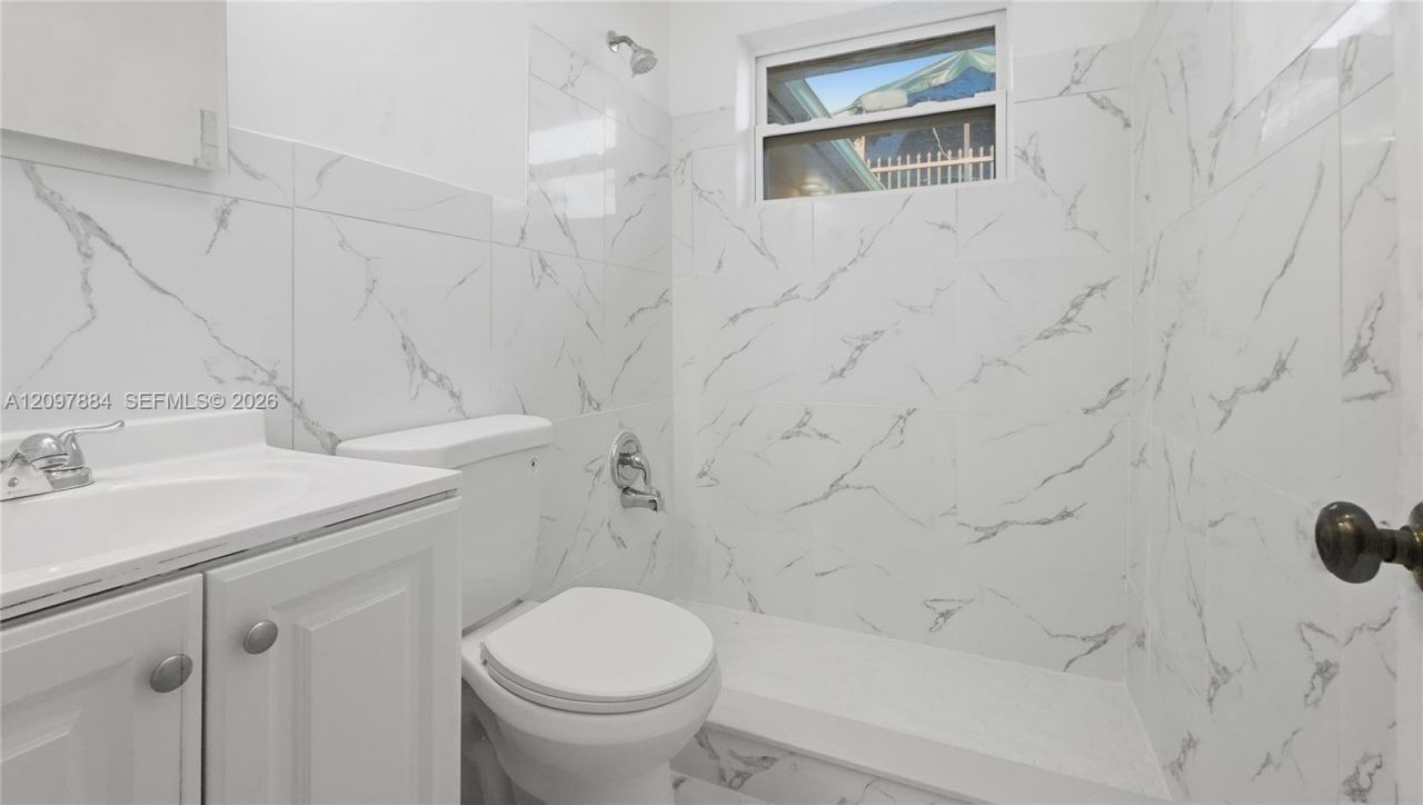 2711 SW 8th St, Unit 3, Fort Lauderdale, FL 33312 Photo
