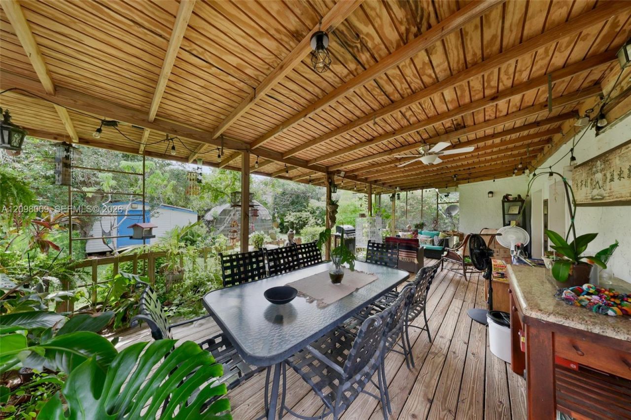 5850 SW 33rd St , Miami, FL 33155 Photo