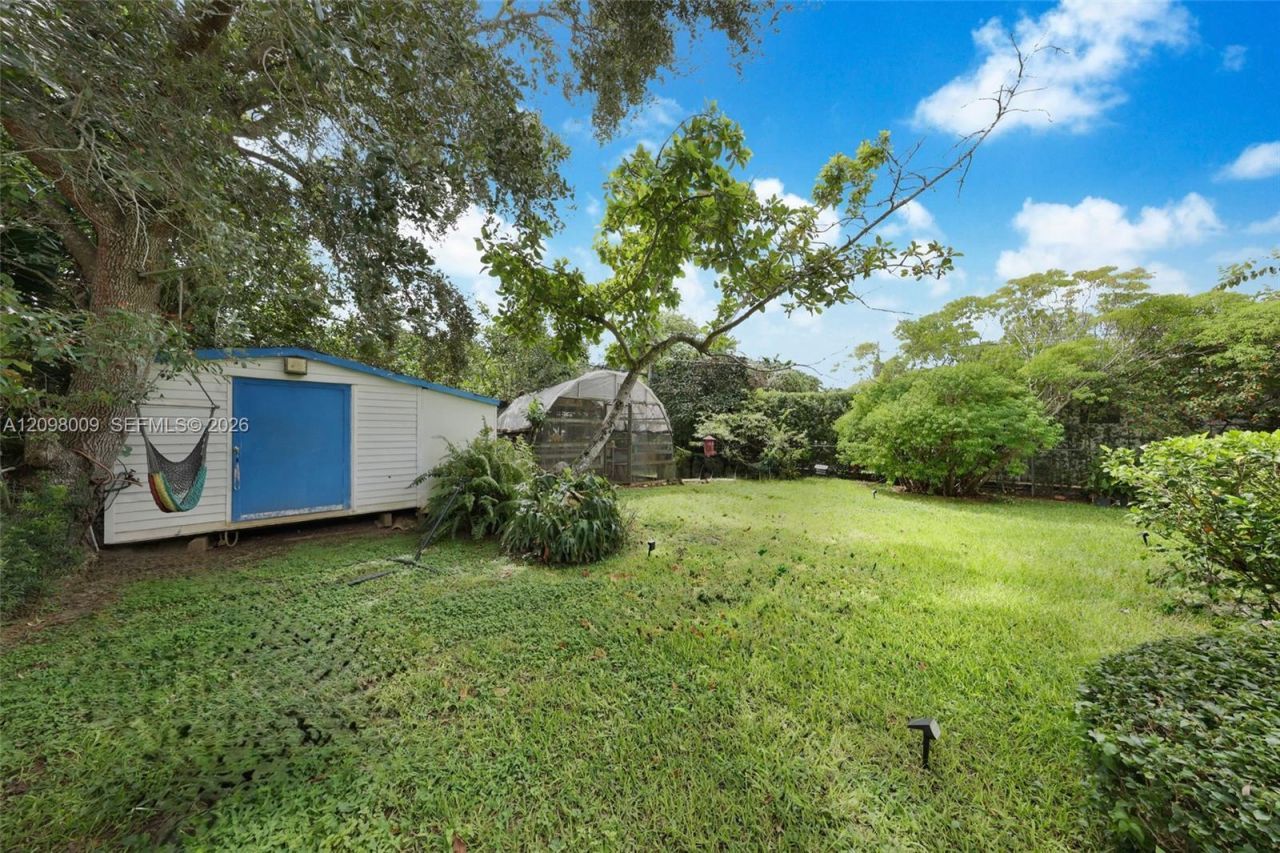 5850 SW 33rd St , Miami, FL 33155 Photo