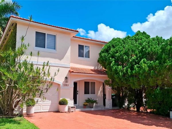 5983 SW 162nd Pl, Miami, FL 33193
