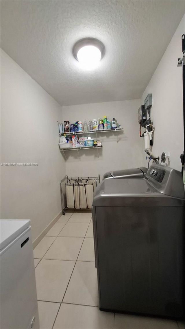 5983 SW 162nd Pl, Miami, FL 33193 Photo