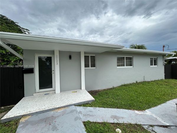 3521 SW 3rd St , Unit 3523, Miami, FL 33135
