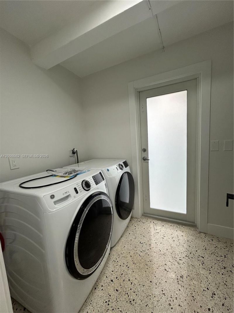 3521 SW 3rd St , Unit 3523, Miami, FL 33135 Photo