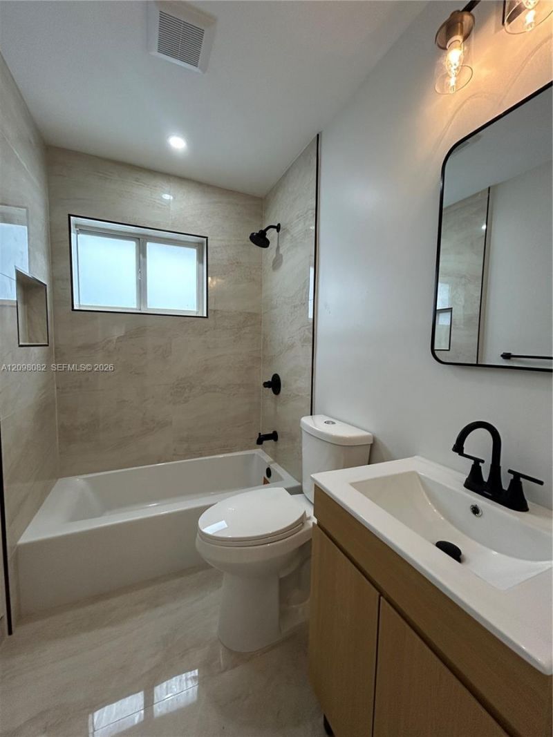 3521 SW 3rd St , Unit 3523, Miami, FL 33135 Photo
