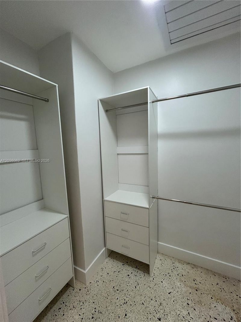 3521 SW 3rd St , Unit 3523, Miami, FL 33135 Photo