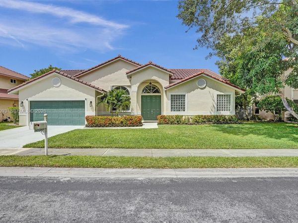 10261 SW 13th St , Pembroke Pines, FL 33025