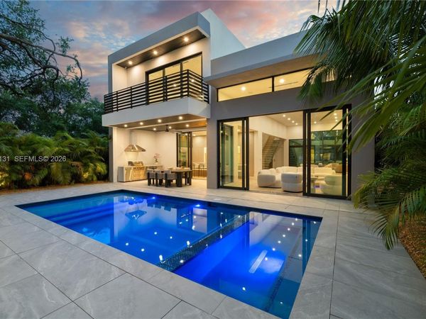 280 NW 47th St , Miami, FL 33127