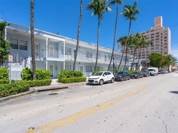 635 8th St , Unit 205, Miami Beach, FL 33139