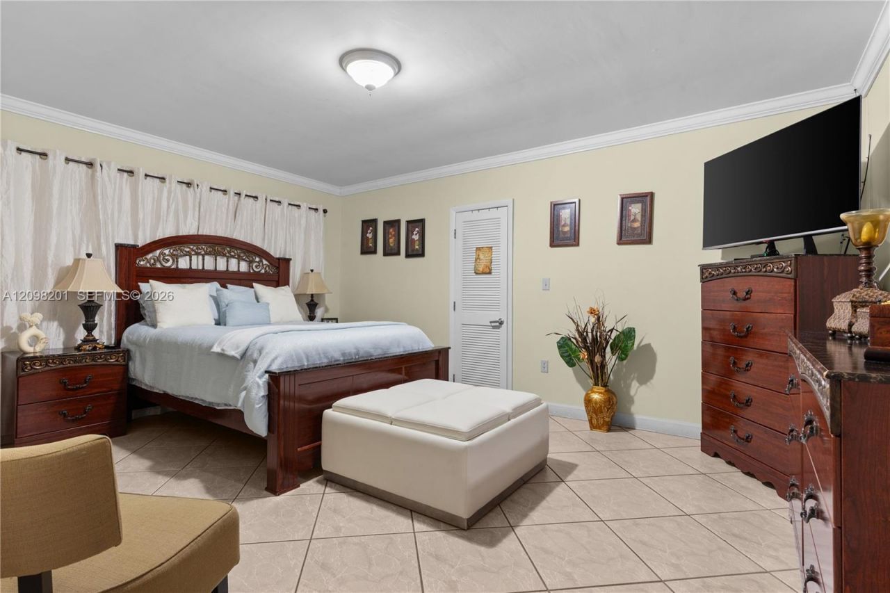 2450 SW 90th Ave , Miami, FL 33165 Photo