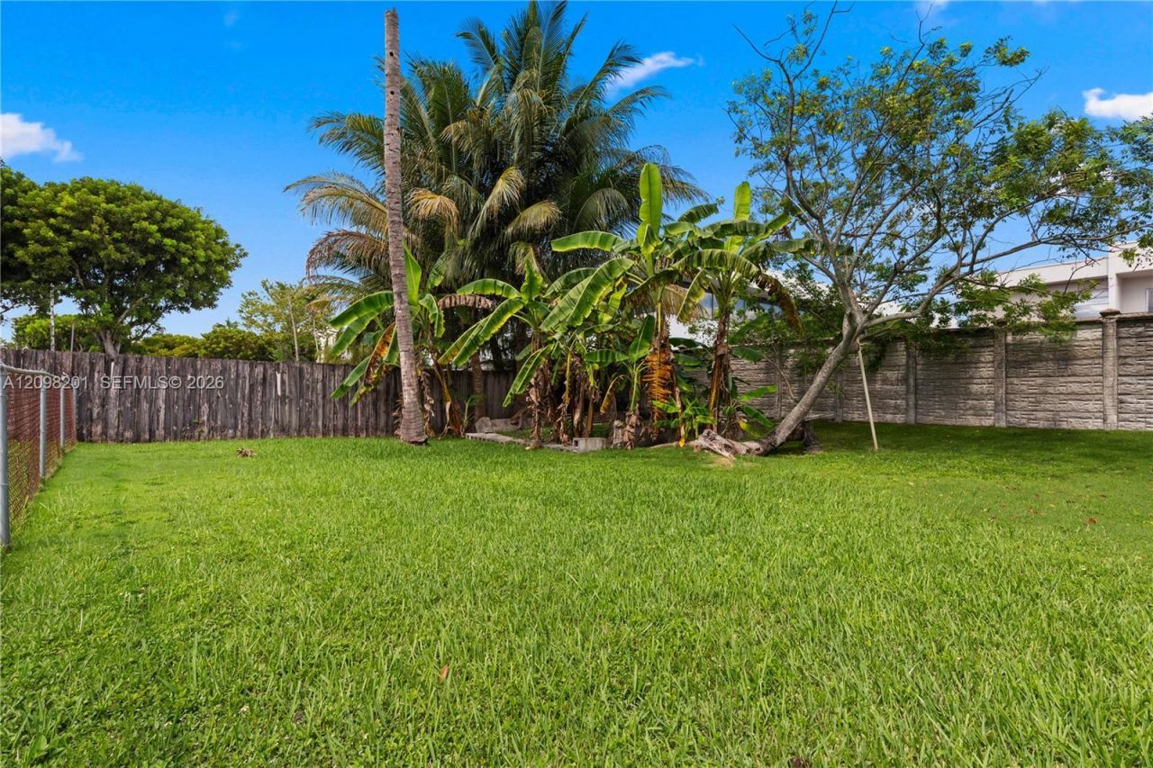2450 SW 90th Ave , Miami, FL 33165 Photo