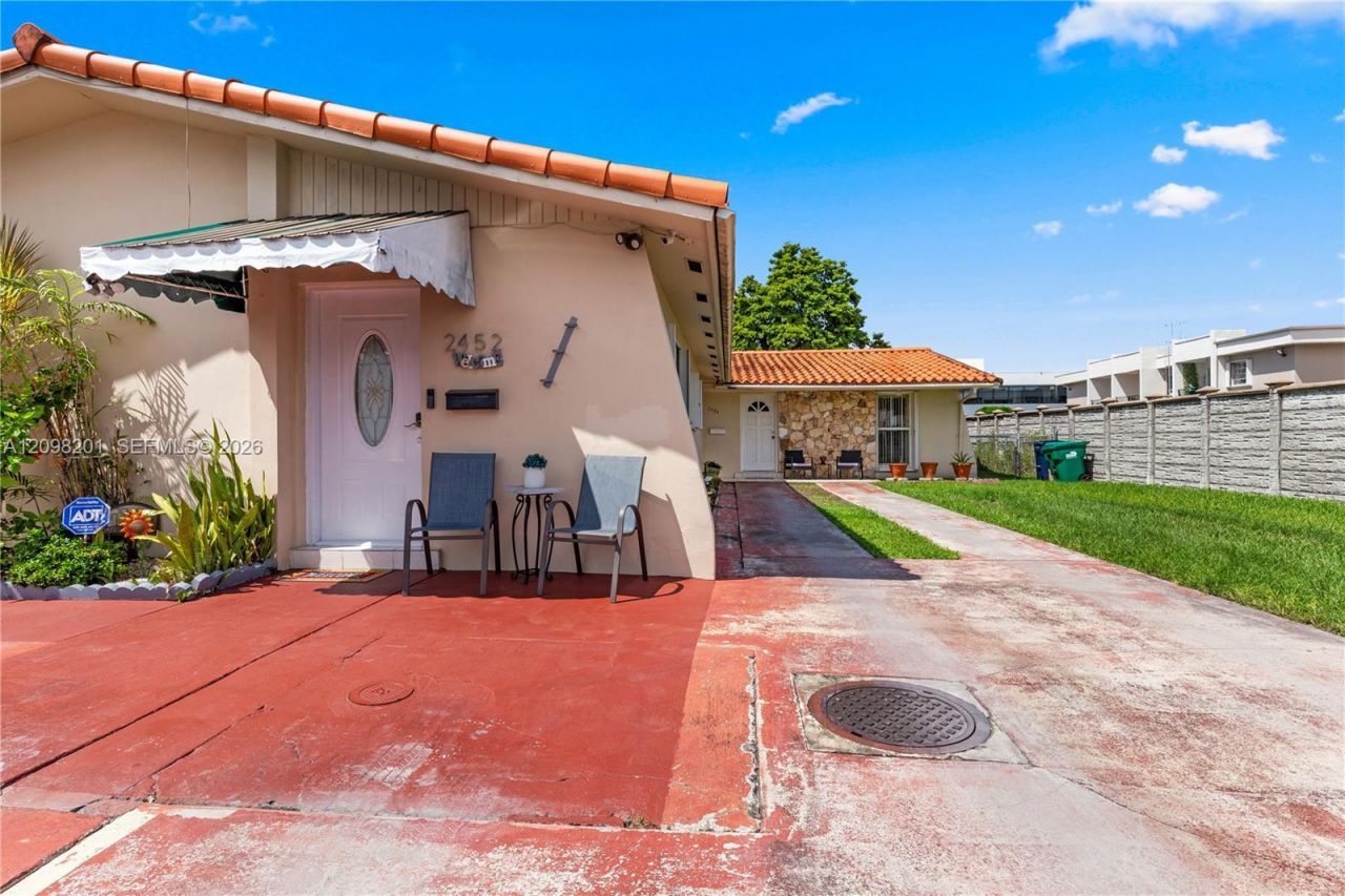 2450 SW 90th Ave , Miami, FL 33165 Photo