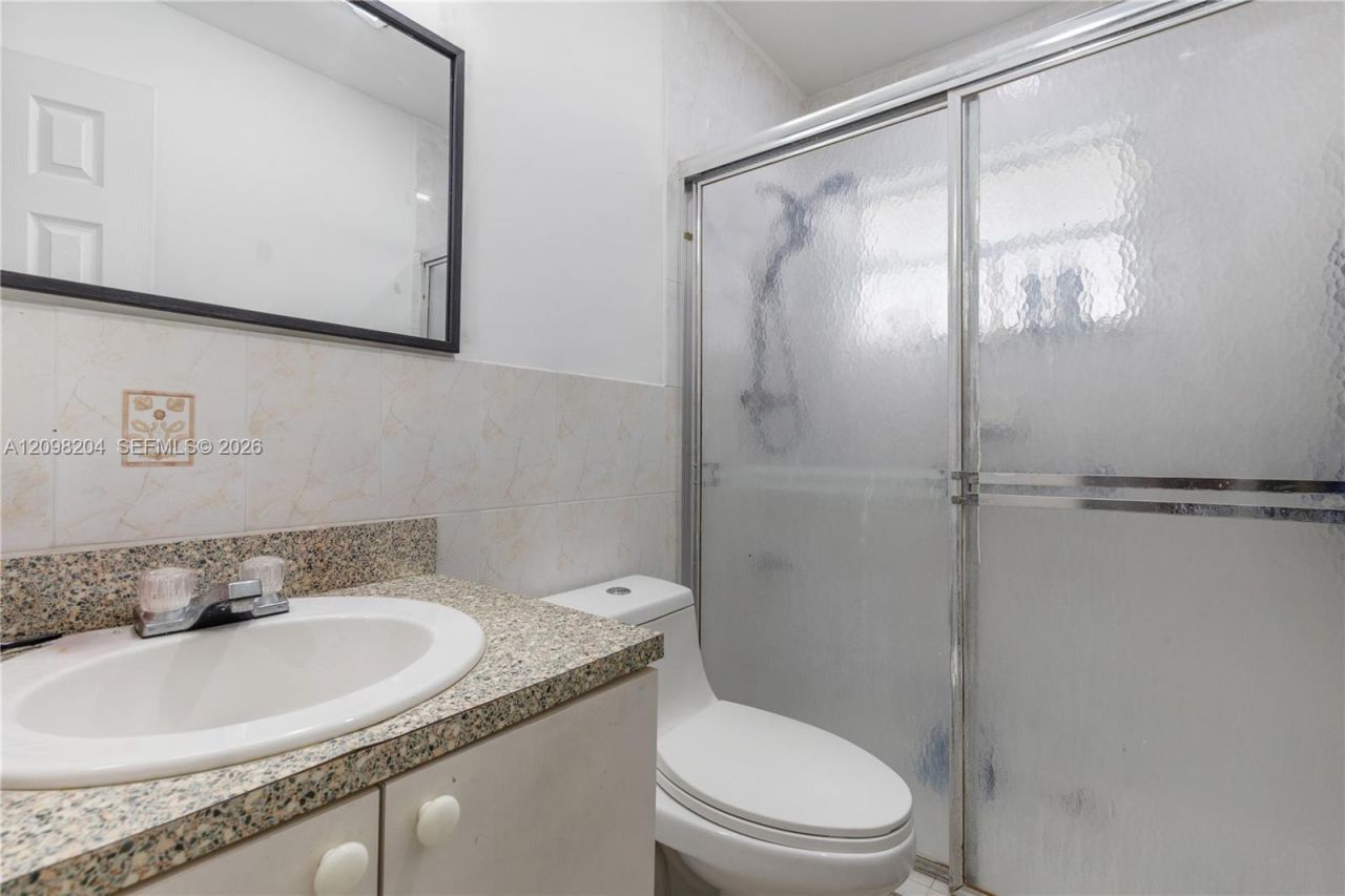 9041 SW 42nd St , Miami, FL 33165 Photo