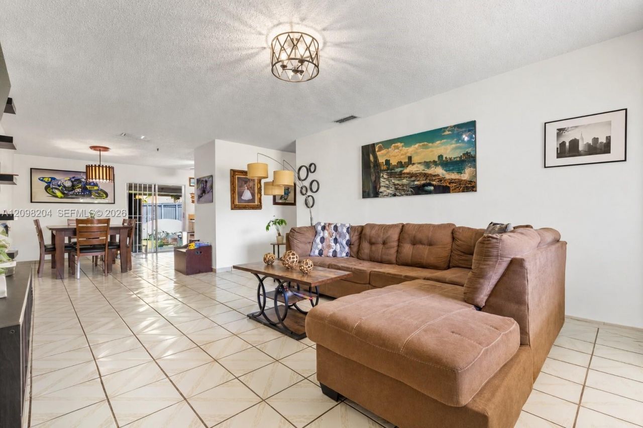 9041 SW 42nd St , Miami, FL 33165 Photo