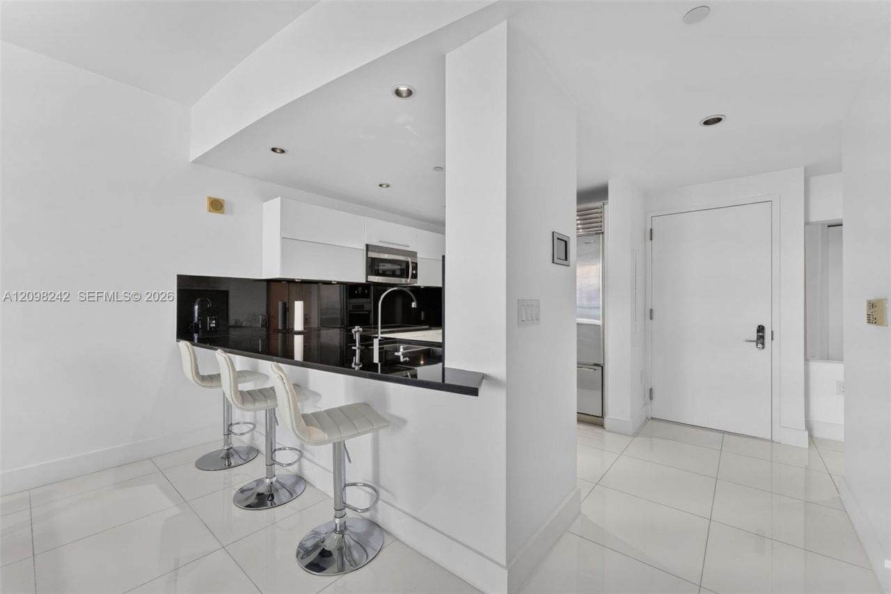 17121 Collins Ave , Unit 803, Sunny Isles Beach, FL 33160 Photo