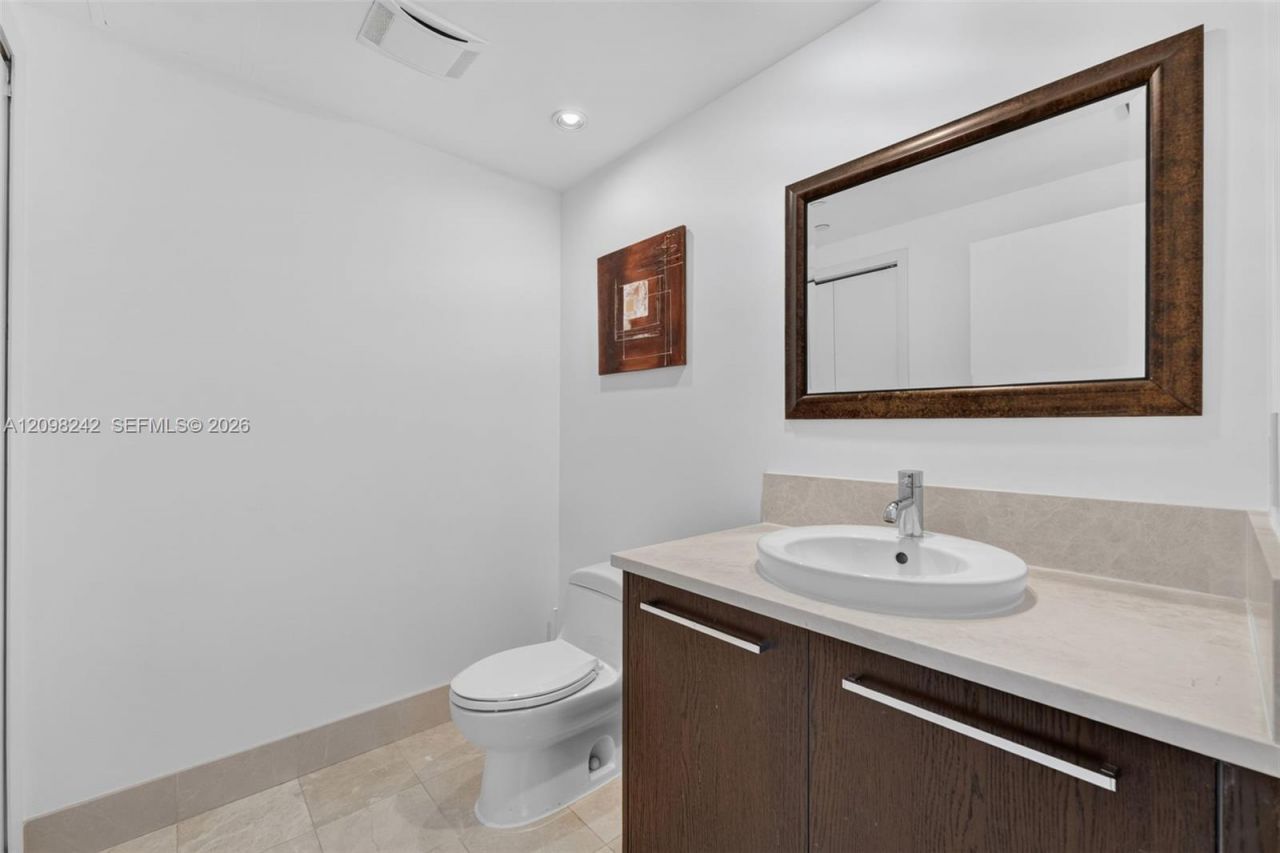 17121 Collins Ave , Unit 803, Sunny Isles Beach, FL 33160 Photo