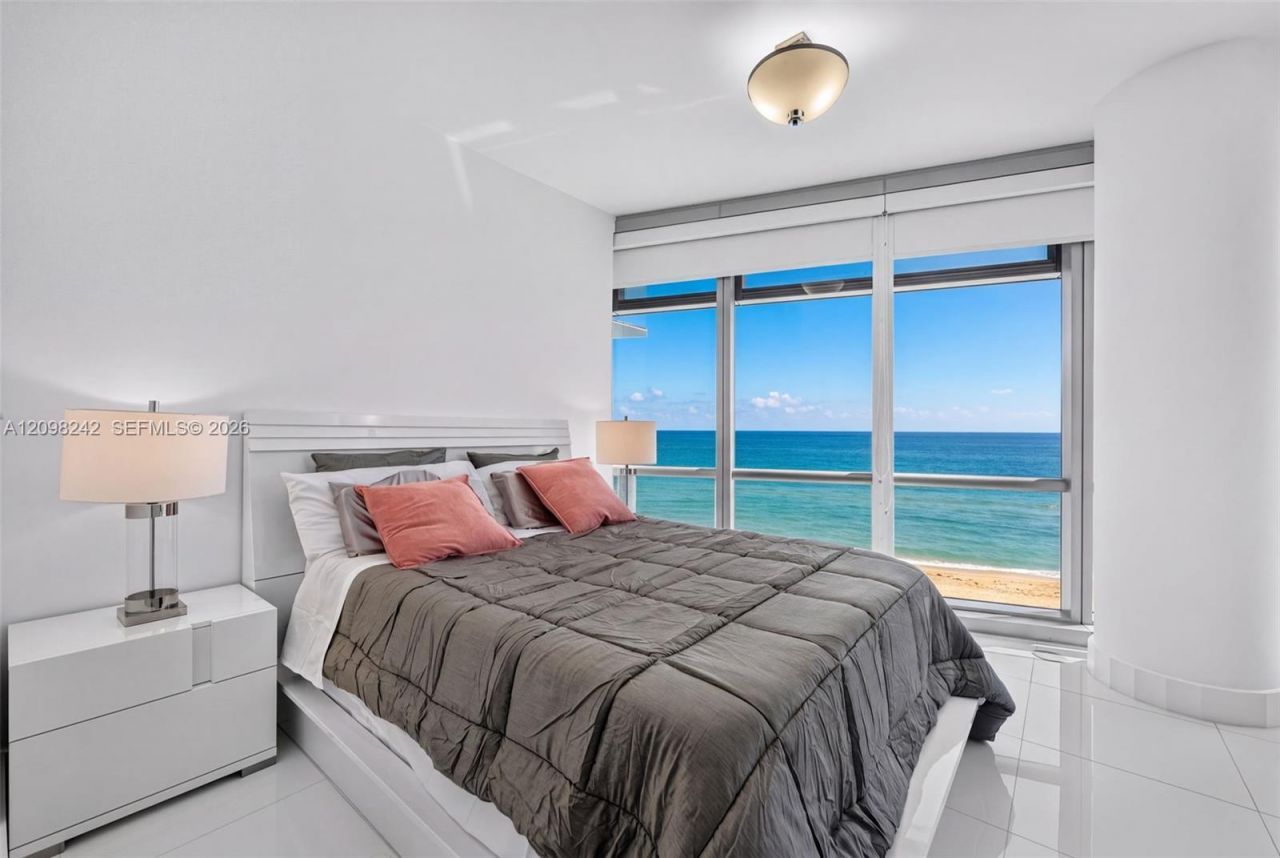 17121 Collins Ave , Unit 803, Sunny Isles Beach, FL 33160 Photo