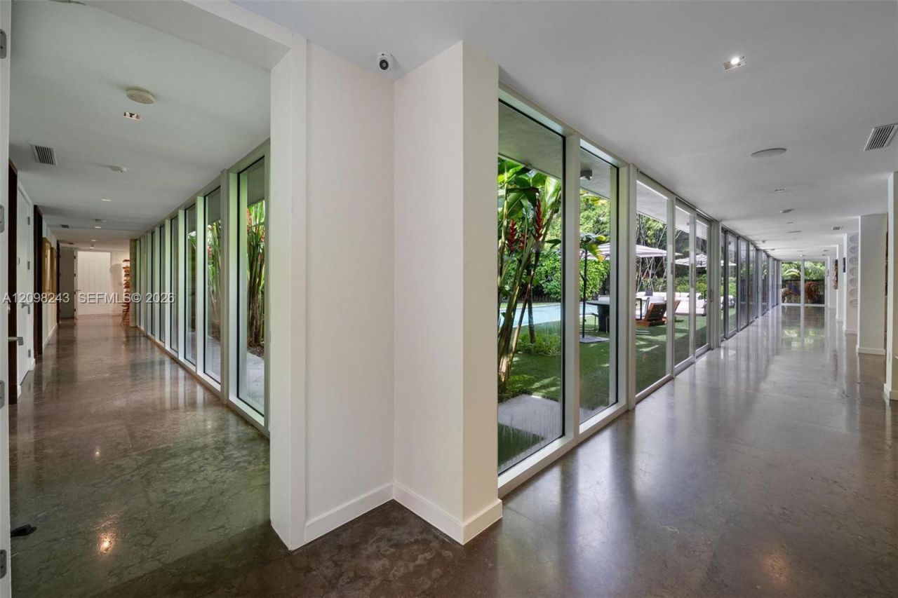 6080 SW 102nd St , Pinecrest, FL 33156 Photo