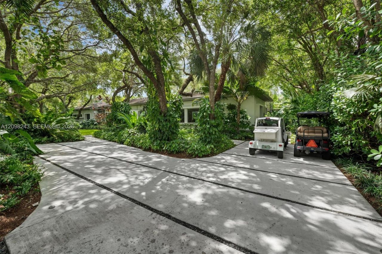 6080 SW 102nd St , Pinecrest, FL 33156 Photo
