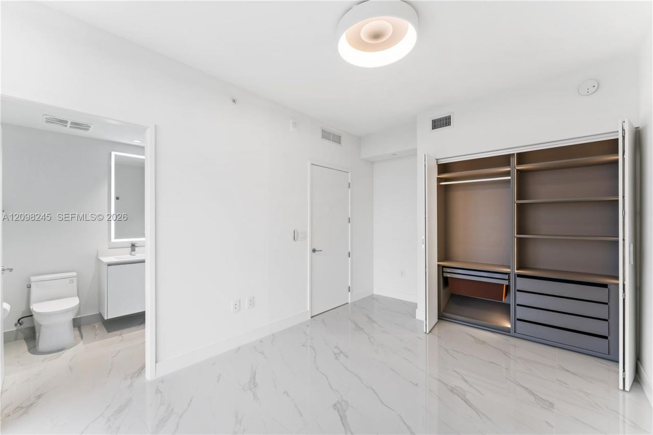 700 NE 24th St , Unit 5401B, Miami, FL 33137 Photo
