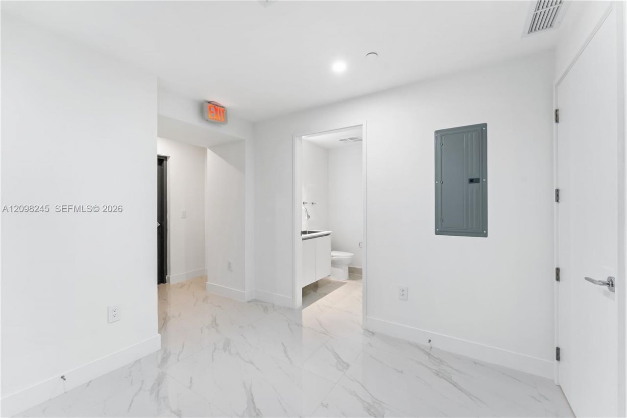 700 NE 24th St , Unit 5401B, Miami, FL 33137 Photo