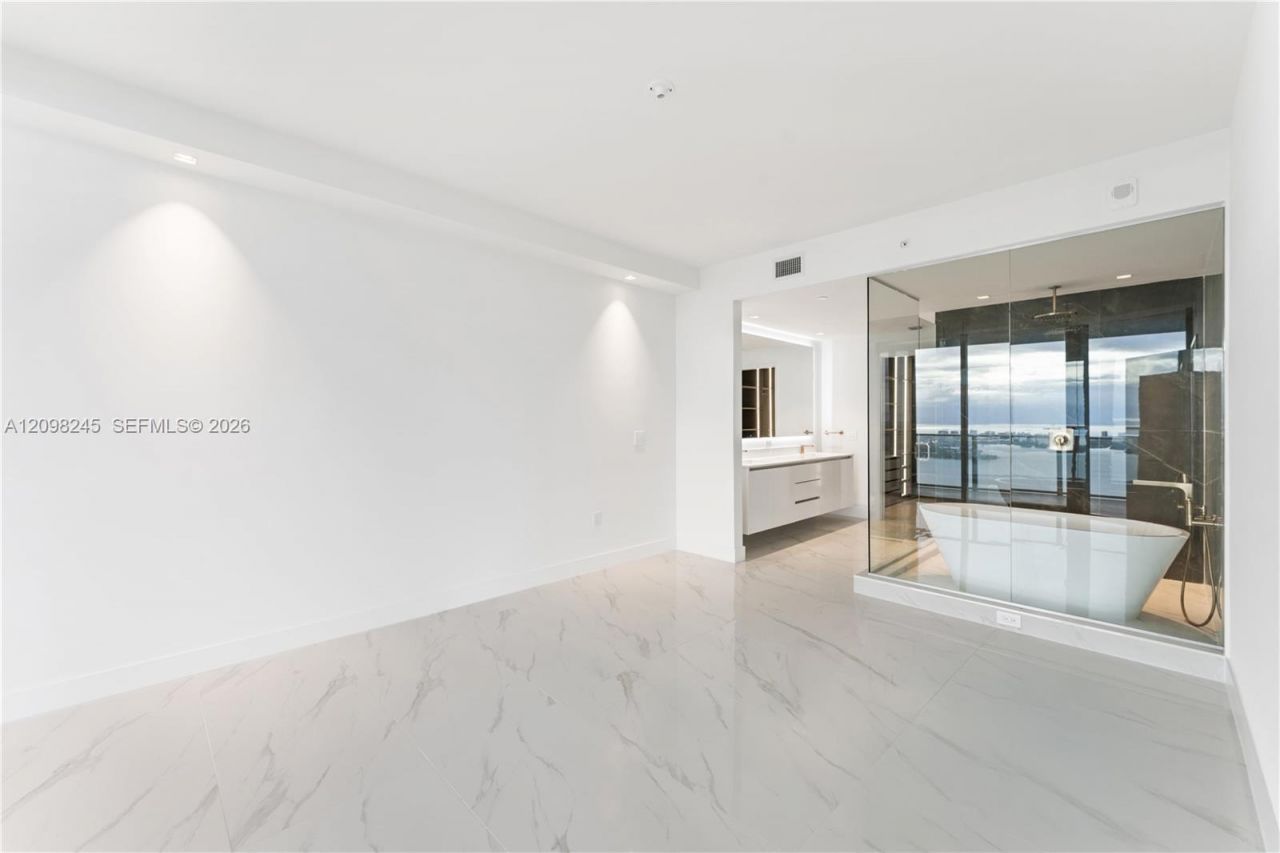700 NE 24th St , Unit 5401B, Miami, FL 33137 Photo