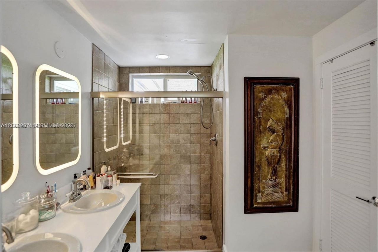 11401 NE 10 Ave , Miami, FL 33161 Photo