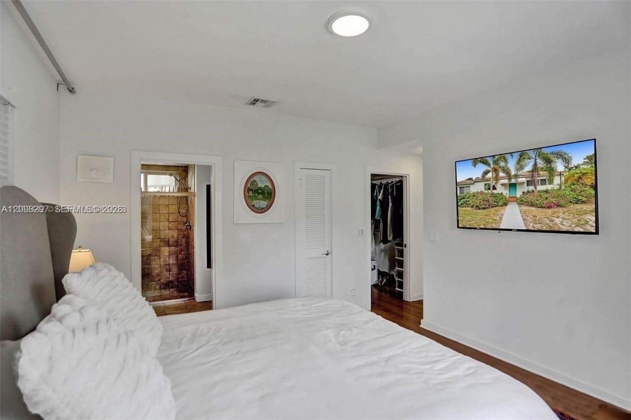 11401 NE 10 Ave , Miami, FL 33161 Photo