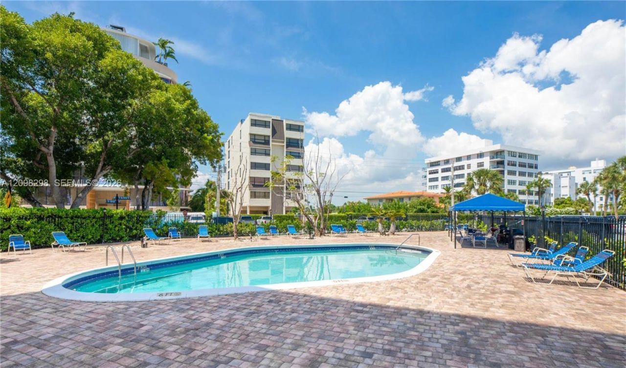 1001 91st St, Unit 506, Bay Harbor Islands, FL 33154 Photo