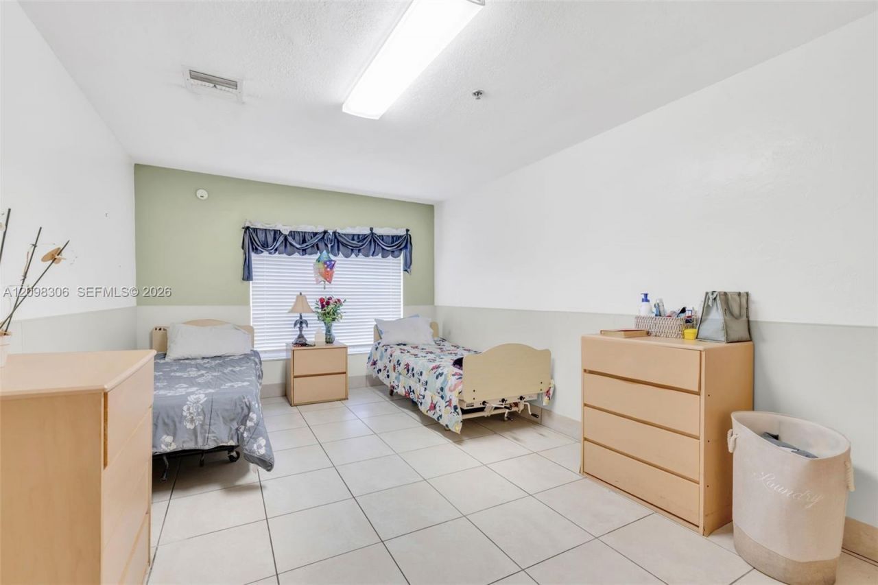 6810 SW 7th St , Margate, FL 33068 Photo