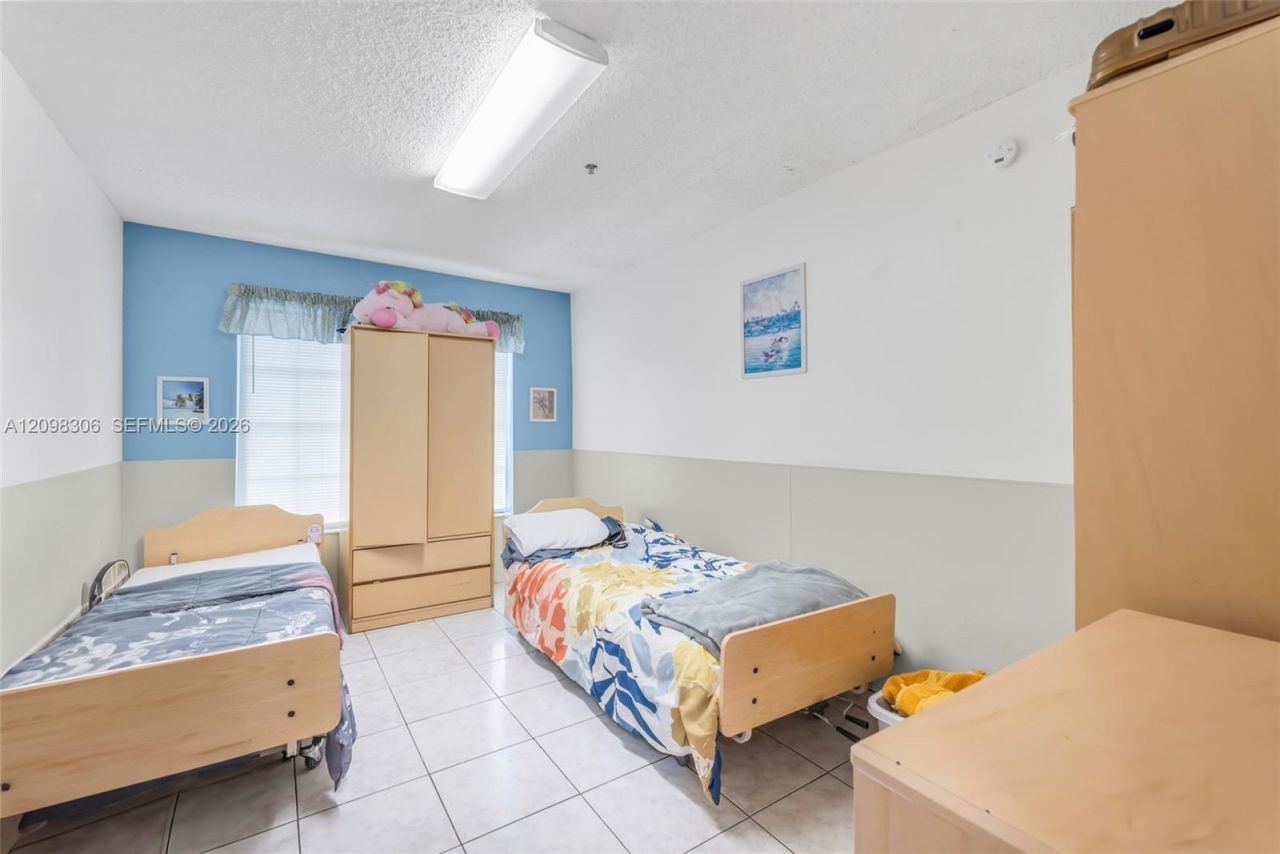 6810 SW 7th St , Margate, FL 33068 Photo