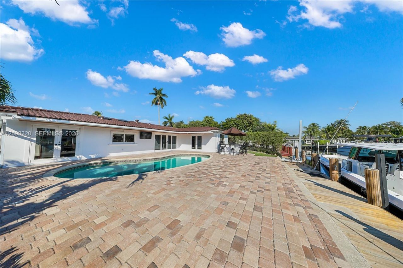 800 SE 3rd Ter , Pompano Beach, FL 33060 Photo