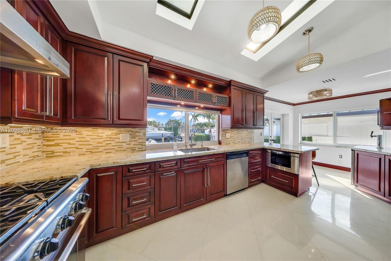 800 SE 3rd Ter , Pompano Beach, FL 33060 Photo