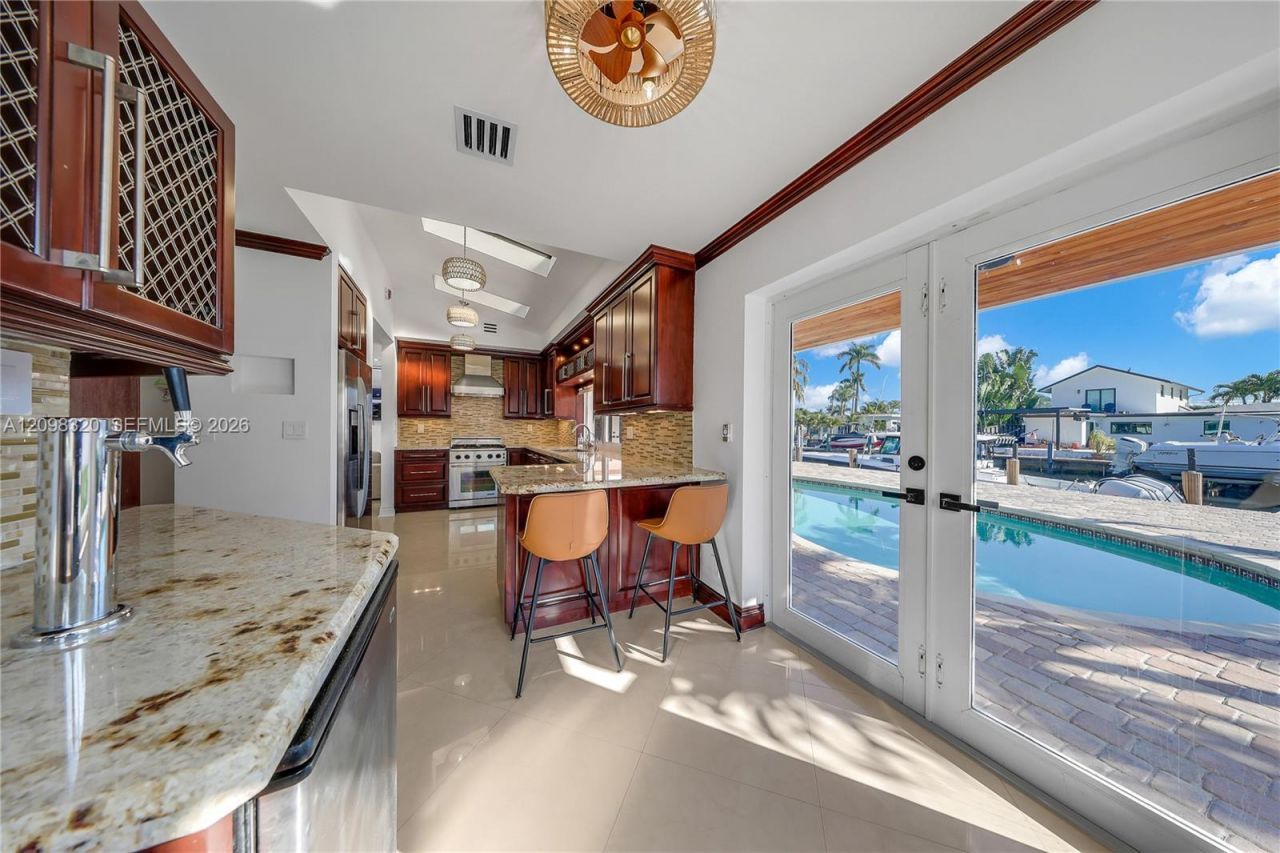800 SE 3rd Ter , Pompano Beach, FL 33060 Photo