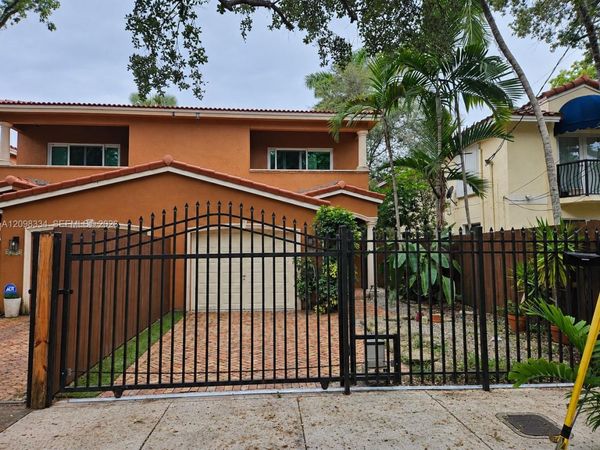 3280 Gifford Ln , Unit 3280, Miami, FL 33133