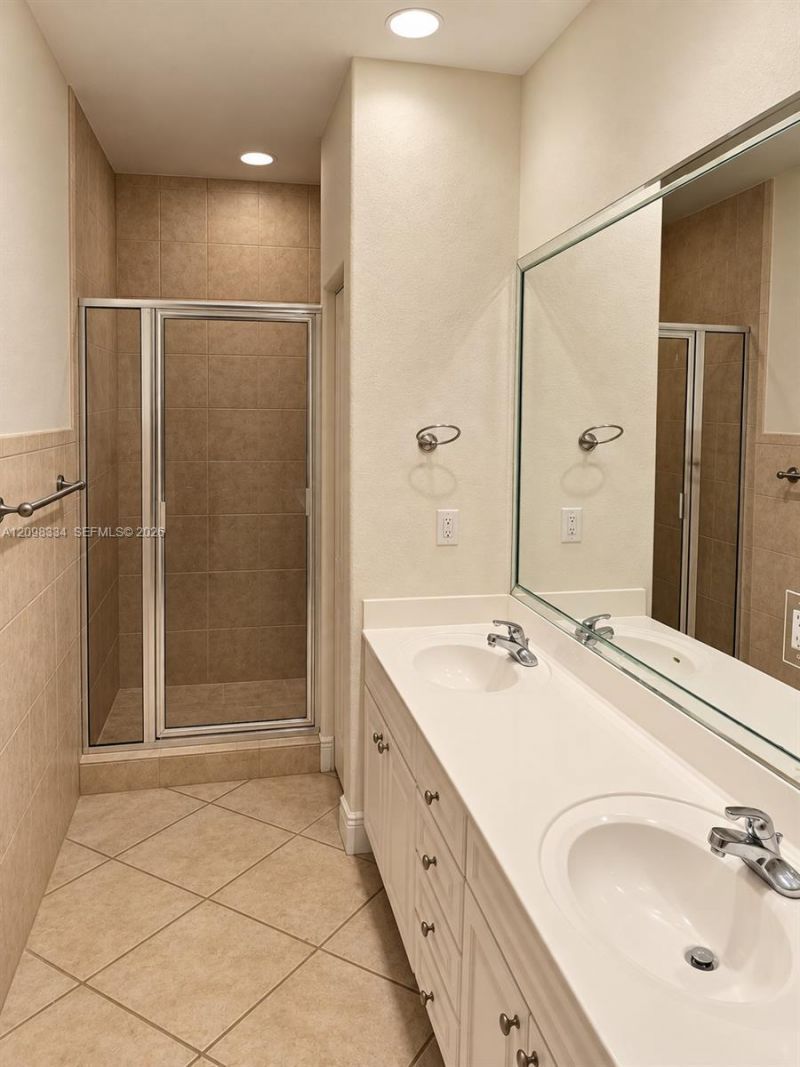 3280 Gifford Ln , Unit 3280, Miami, FL 33133 Photo