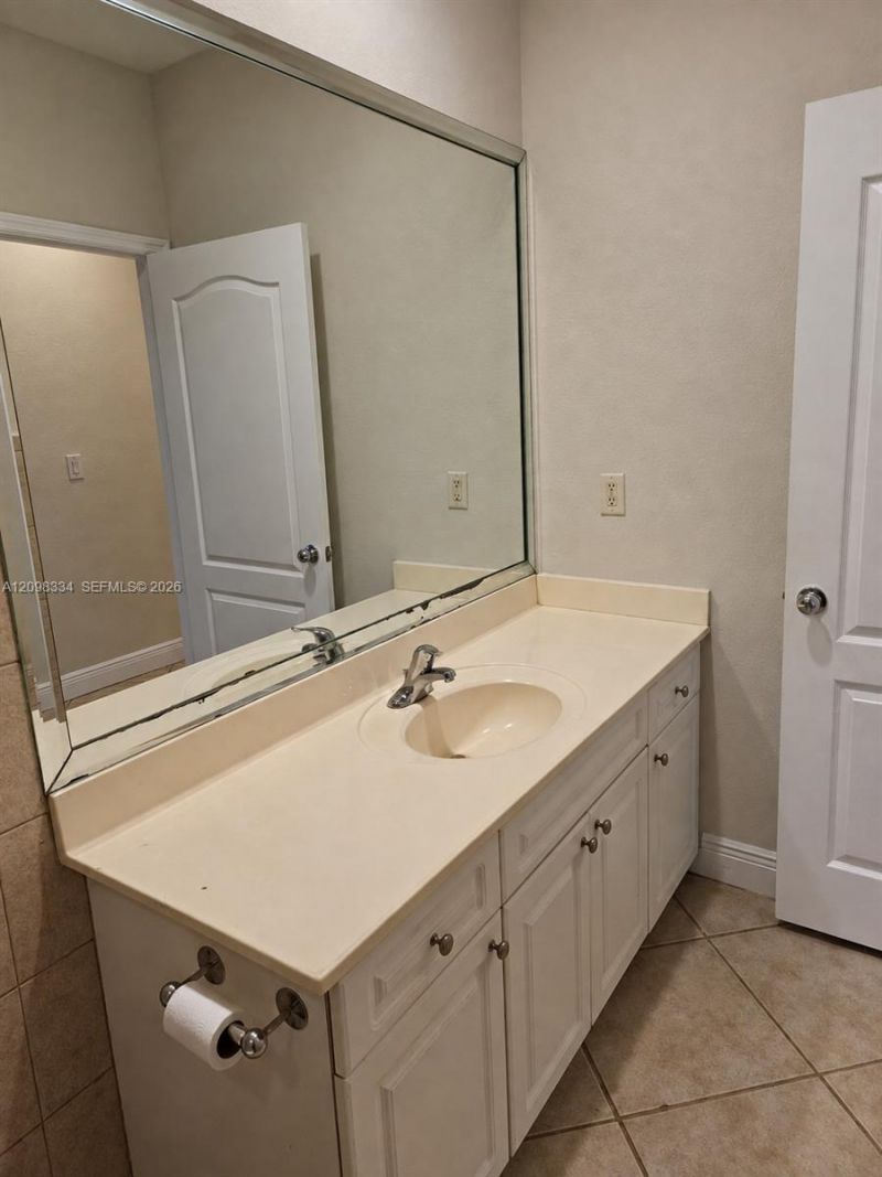 3280 Gifford Ln , Unit 3280, Miami, FL 33133 Photo