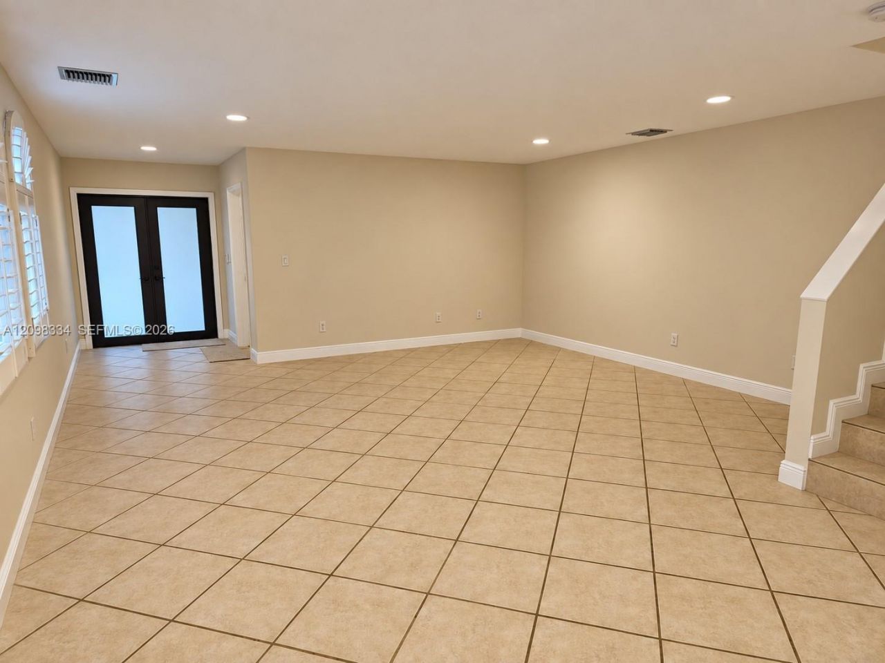 3280 Gifford Ln , Unit 3280, Miami, FL 33133 Photo