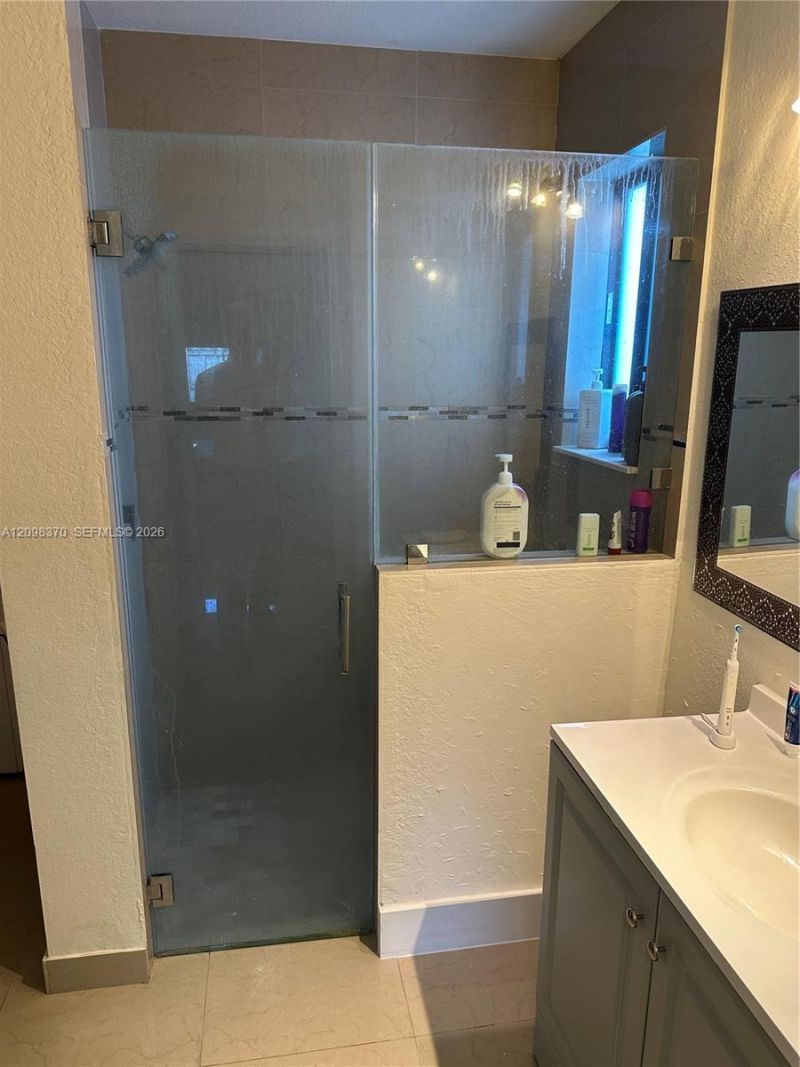 5322 SW 164 Pl , Miami, FL 33185 Photo