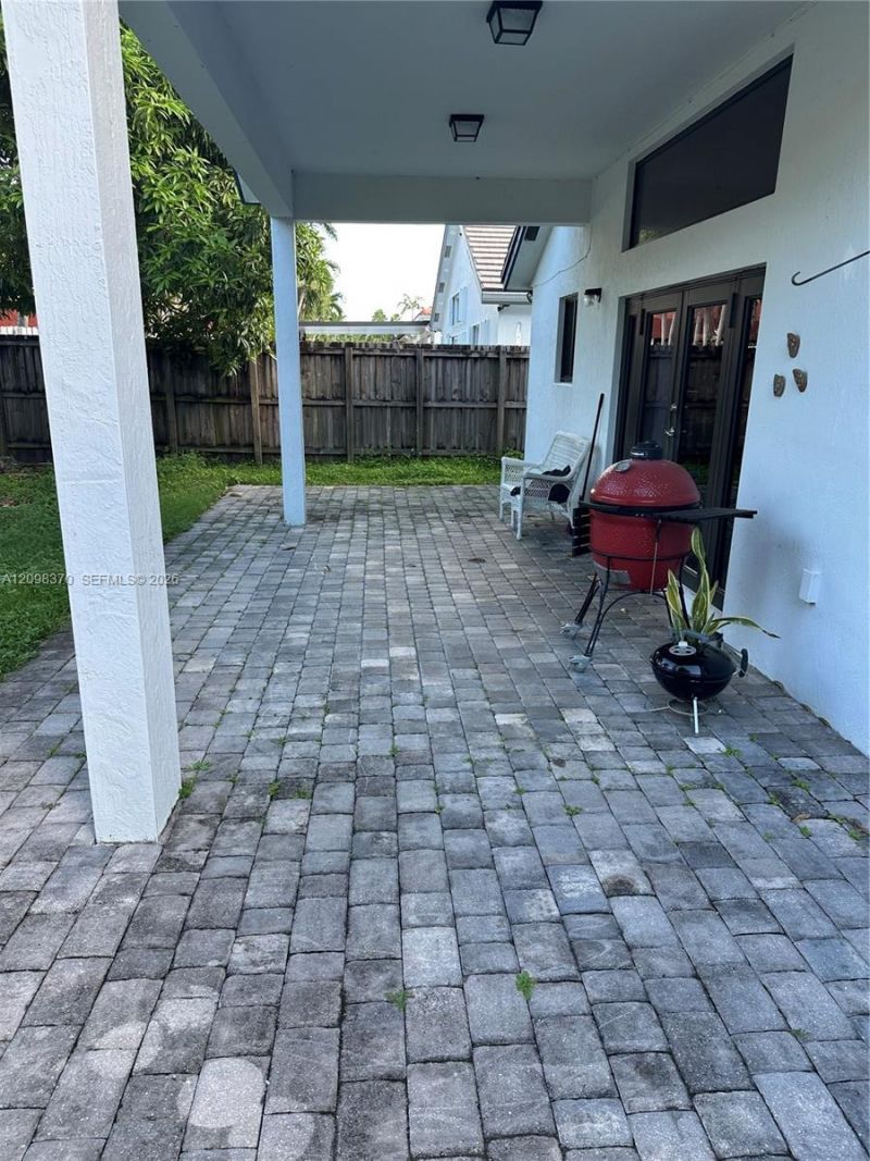 5322 SW 164 Pl , Miami, FL 33185 Photo
