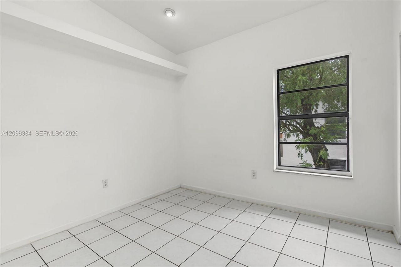 7500 SW 153rd Ct, Unit 206-12, Miami, FL 33193 Photo