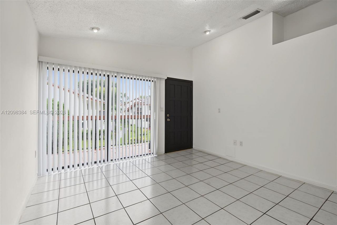 7500 SW 153rd Ct, Unit 206-12, Miami, FL 33193 Photo