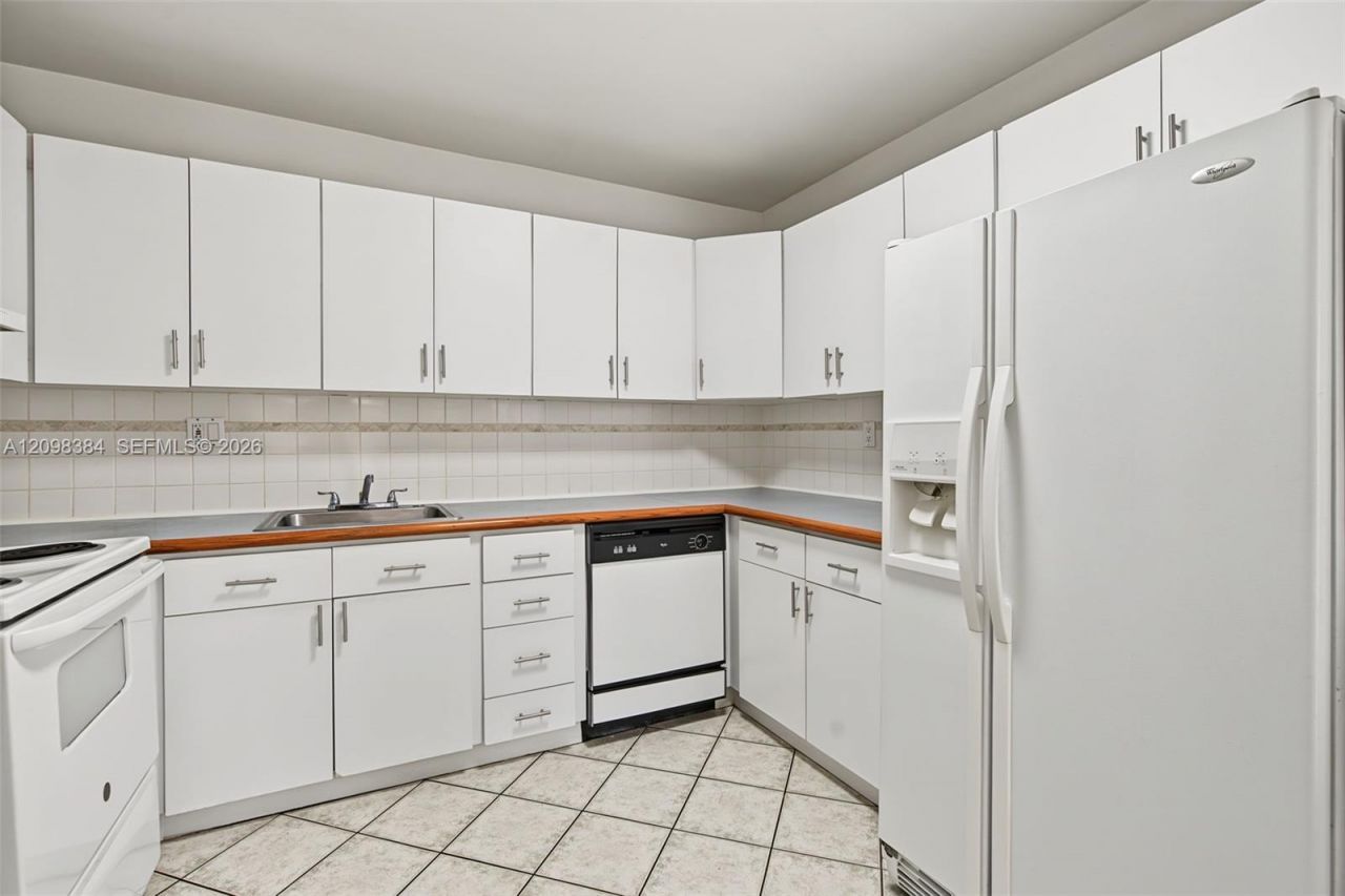 7500 SW 153rd Ct, Unit 206-12, Miami, FL 33193 Photo